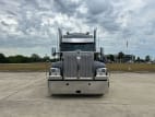 Exterior full front view for this 2024 Kenworth W990 (Stock number: URJ351372)