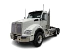 Featured image with white background for this 2027 Kenworth T880 (Stock number: VJ240856)