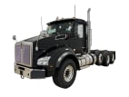 Featured image with white background for this 2027 Kenworth T880 (Stock number: VJ241739)