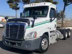 Exterior front drivers side for this 2016 Freightliner Cascadia (Stock number: UGLHA3433)