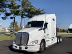 Exterior front drivers side for this 2020 Kenworth T680 (Stock number: ULJ354408)