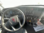 Interior dash for this 2024 Kenworth T680 (Stock number: RJ354231)