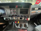 Interior radio and navigation system for this 2024 Kenworth T680 (Stock number: RJ358216)