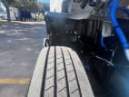 Passenger side front tire tread for this 2024 Kenworth T680 (Stock number: RJ366729)