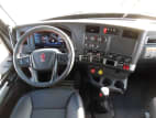 Interior dash for this 2024 Kenworth T680 (Stock number: RJ366955)