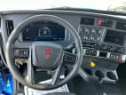 Interior dash for this 2024 Kenworth T880 (Stock number: RJ387016)