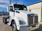 Exterior front passenger side for this 2025 Kenworth T880 (Stock number: SJ129724)