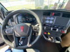 Interior steering wheel for this 2025 Kenworth T880 (Stock number: SJ131572)