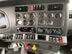 Interior radio and navigation system for this 2025 Kenworth T680 (Stock number: SJ131597)