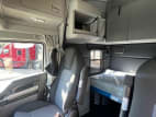 Interior passenger side sleeper for this 2025 Kenworth T680 (Stock number: SJ345817)