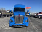 Exterior full front view for this 2025 Kenworth T680 (Stock number: SJ381386)