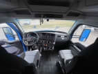 Interior cockpit for this 2025 Kenworth T680 (Stock number: SJ381389)