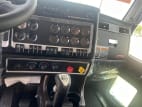 Interior radio and navigation system for this 2025 Kenworth W900B (Stock number: SR164778)