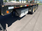 Center rear frame for this 2013 Kenworth T800 (Stock number: UDJ356670)