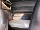 Interior wide sleeper view for this 2014 Kenworth T660 (Stock number: UEJ388233)