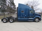 Exterior full passenger side for this 2015 Peterbilt 579 (Stock number: UFD282664)