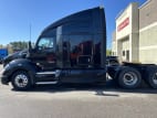 Exterior full driver side for this 2019 Kenworth T680 (Stock number: UKJ297444)