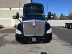 Exterior full front view for this 2019 Kenworth T680 (Stock number: UKJ297444)