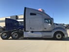 Exterior full passenger side for this 2019 Kenworth T680 (Stock number: UKJ297456)