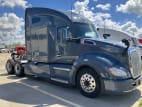 Exterior front passenger side for this 2019 Kenworth T680 (Stock number: UKJ297537)