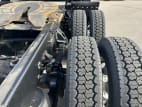 Passenger side rear frame and tire tread for this 2019 Kenworth T680 (Stock number: UKJ297543)