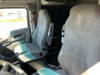 Interior seats for this 2019 Kenworth T680 (Stock number: UKJ297548)