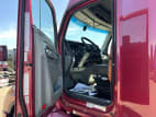 Drivers side door open for this 2019 Kenworth T680 (Stock number: UKJ297564)