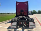 Exterior full rear view for this 2019 Kenworth T680 (Stock number: UKJ297604)