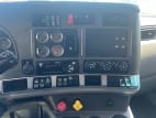 Interior radio and navigation system for this 2019 Kenworth T680 (Stock number: UKJ297604)