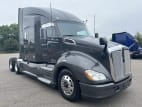 Exterior front passenger side for this 2020 Kenworth T680 (Stock number: ULJ297817)