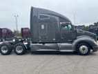 Exterior full passenger side for this 2020 Kenworth T680 (Stock number: ULJ297817)