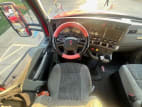 Interior dash for this 2020 Kenworth T680 (Stock number: ULJ297857)