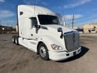 Exterior front passenger side for this 2020 Kenworth T680 (Stock number: ULJ354259)