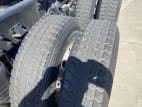 Passenger side rear frame and tire tread for this 2020 Kenworth T680 (Stock number: ULJ354275)