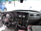Interior cockpit for this 2020 Kenworth T680 (Stock number: ULJ354288)