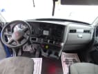 Interior cockpit for this 2020 Kenworth T680 (Stock number: ULJ354312)