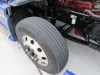 Passenger side front tire tread for this 2020 Kenworth T680 (Stock number: ULJ354312)