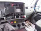 Interior radio and navigation system for this 2020 Kenworth T680 (Stock number: ULJ354363)