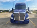 Exterior full front view for this 2020 Kenworth T680 (Stock number: ULJ354374)