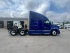 Exterior full passenger side for this 2020 Kenworth T680 (Stock number: ULJ354407)