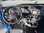 Interior dash for this 2020 Kenworth T680 (Stock number: ULJ354421)
