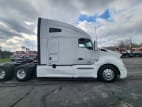 Exterior full passenger side for this 2020 Kenworth T680 (Stock number: ULJ354440)