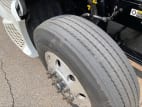 Passenger side front tire tread for this 2020 Kenworth T680 (Stock number: ULJ354444)