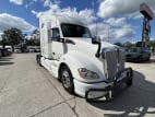 Exterior front passenger side for this 2020 Kenworth T680 (Stock number: ULJ354472)