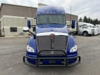 Exterior full front view for this 2020 Kenworth T680 (Stock number: ULJ354493)