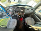 Interior cockpit for this 2020 Kenworth T680 (Stock number: ULJ354512)