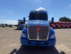 Exterior full front view for this 2020 Kenworth T680 (Stock number: ULJ354543)