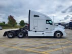 Exterior full passenger side for this 2020 Kenworth T680 (Stock number: ULJ354567)