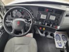 Interior dash for this 2020 Kenworth T680 (Stock number: ULJ354567)