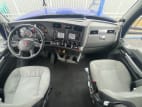 Interior cockpit for this 2020 Kenworth T680 (Stock number: ULJ354580)